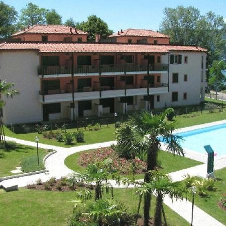 La Casa Sul Lago Monvalle Luaran gambar